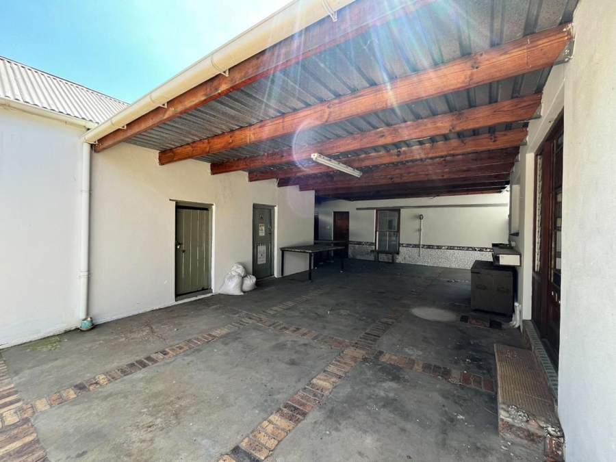 4 Bedroom Property for Sale in Porterville Western Cape